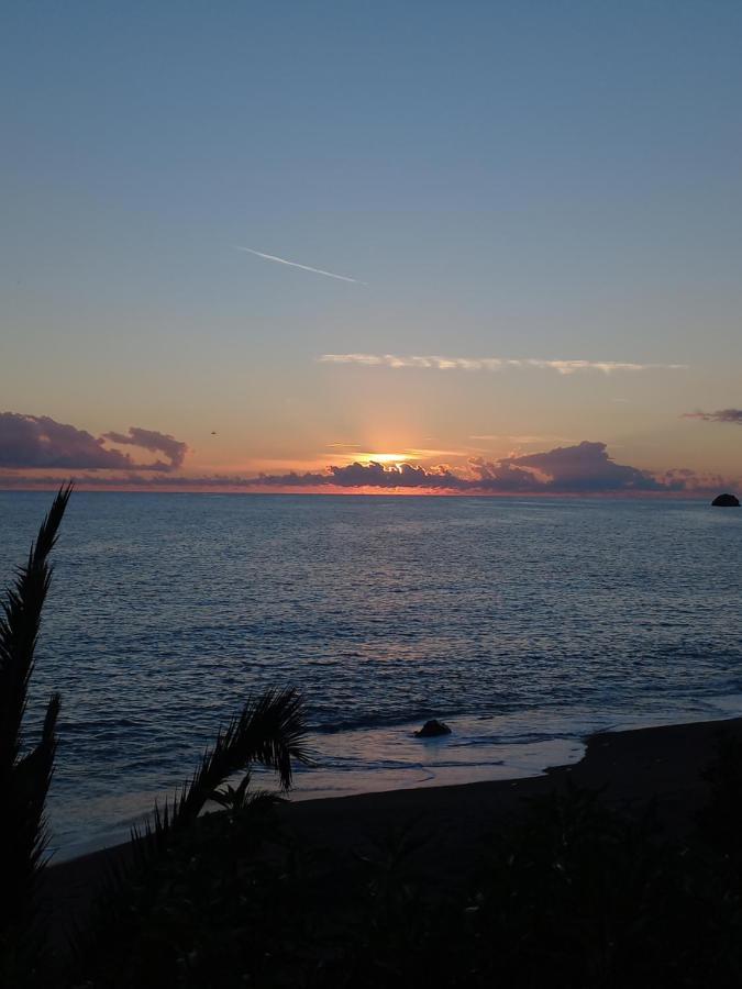 Voula Beach Lentas Luaran gambar